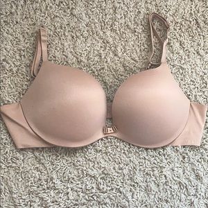 Victoria’s Secret padded plunge bra